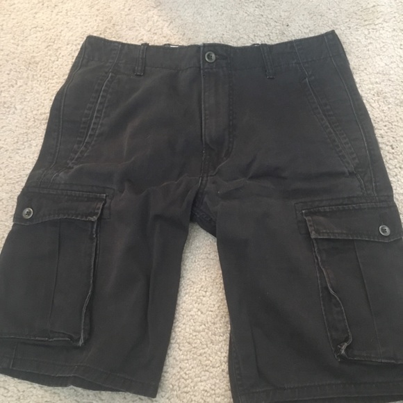 levis black cargo shorts